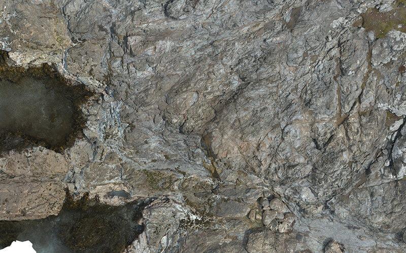 Fragmented sandstone mega-block